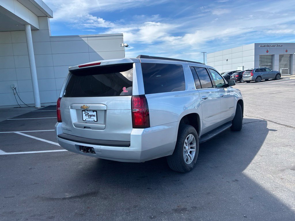 Used 2019 Chevrolet Suburban LT AWD/4WD image 3