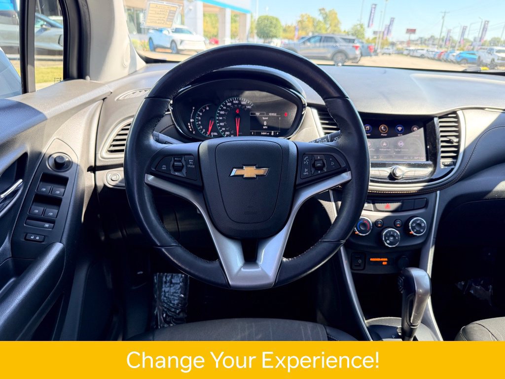 Used 2022 Chevrolet Trax LT w/ Sport Edition FWD image 11