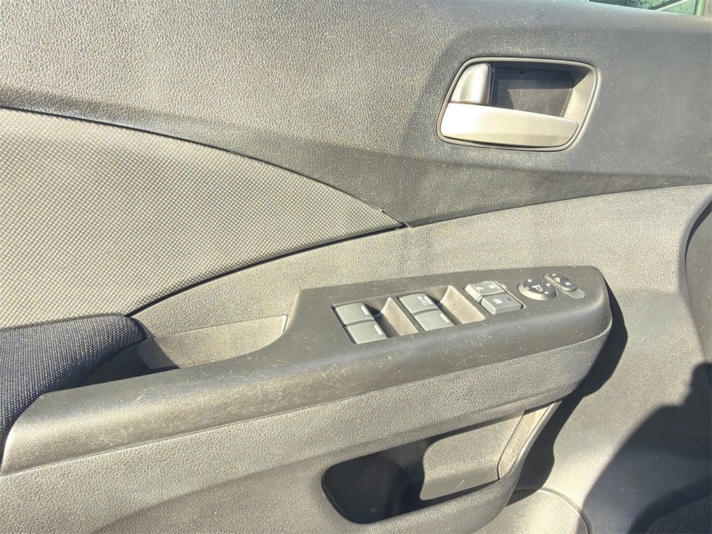 Used 2015 Honda CR-V LX image 31