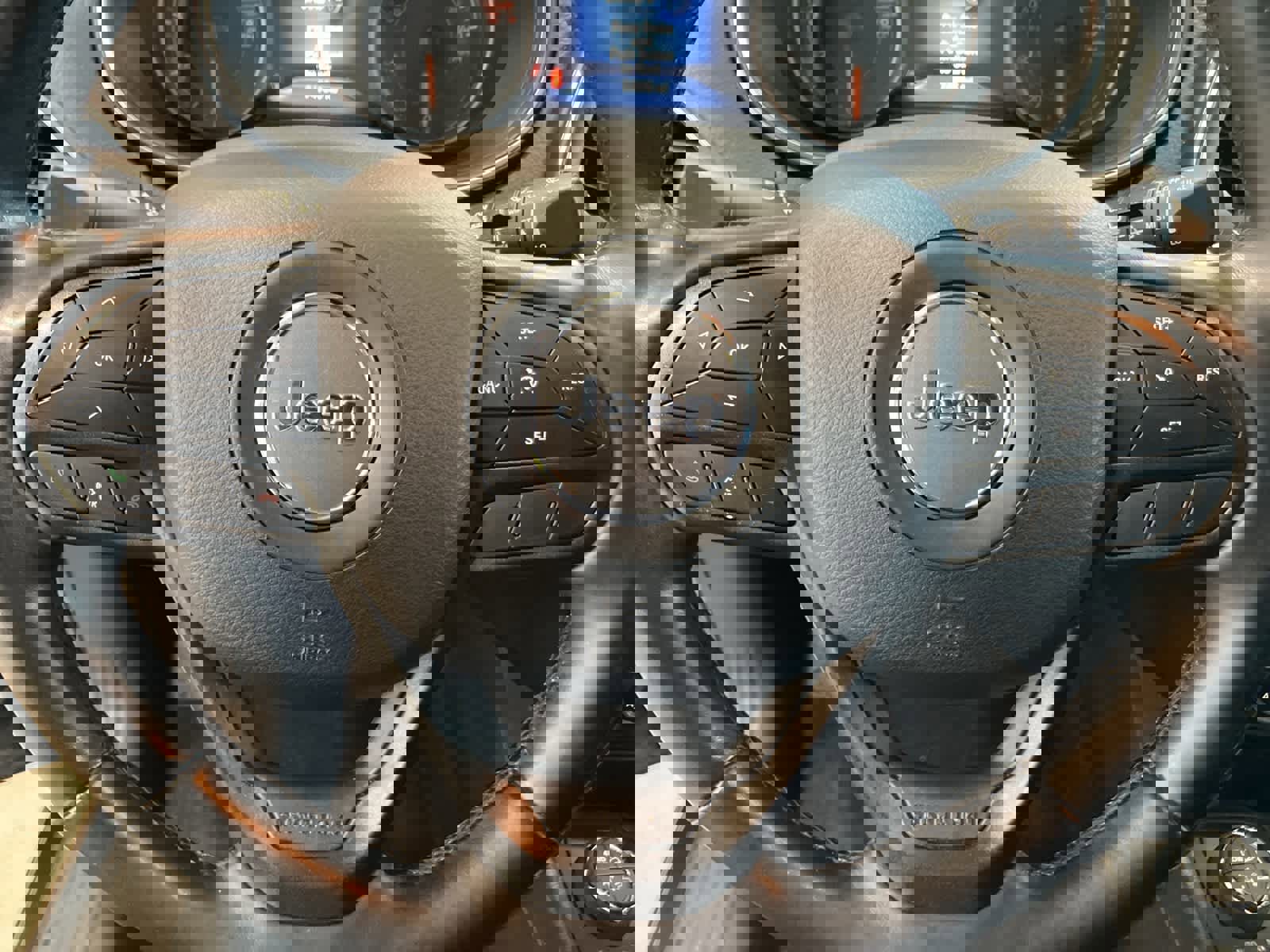 Used 2020 Jeep Cherokee Trailhawk w/ Cold Weather Group image 14