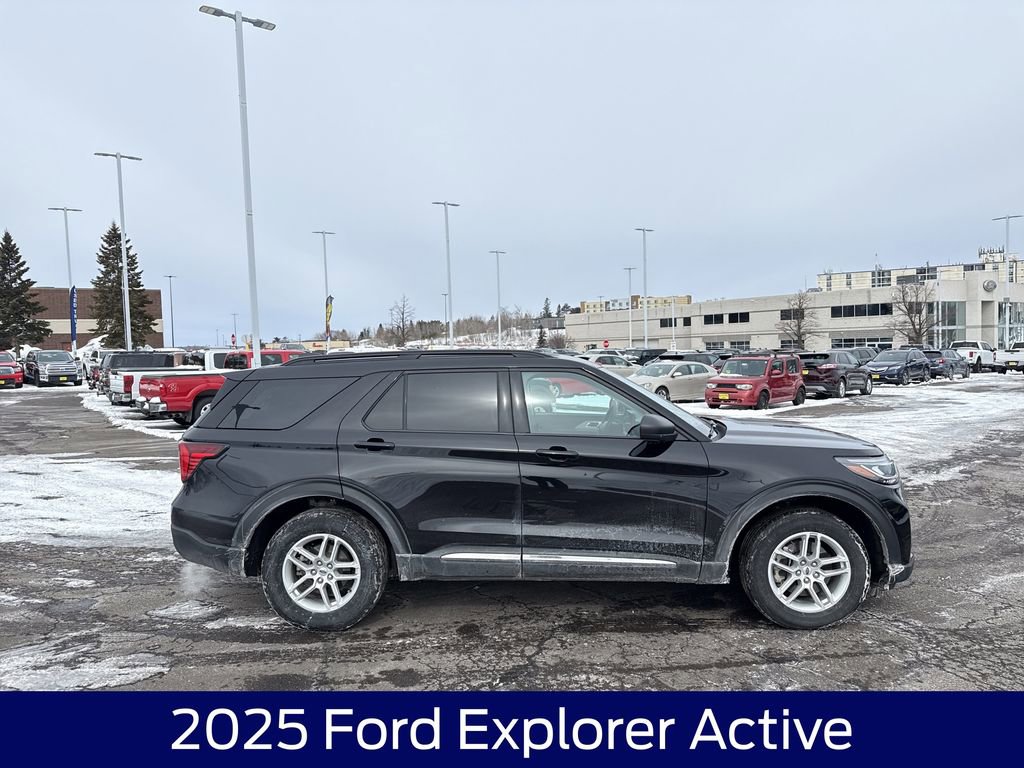 Used 2025 Ford Explorer Active image 6