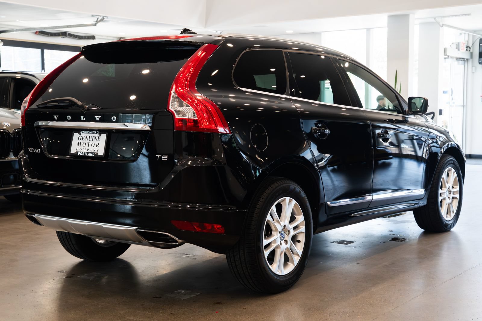 Used 2015 Volvo XC60 T5 Premier FWD image 4
