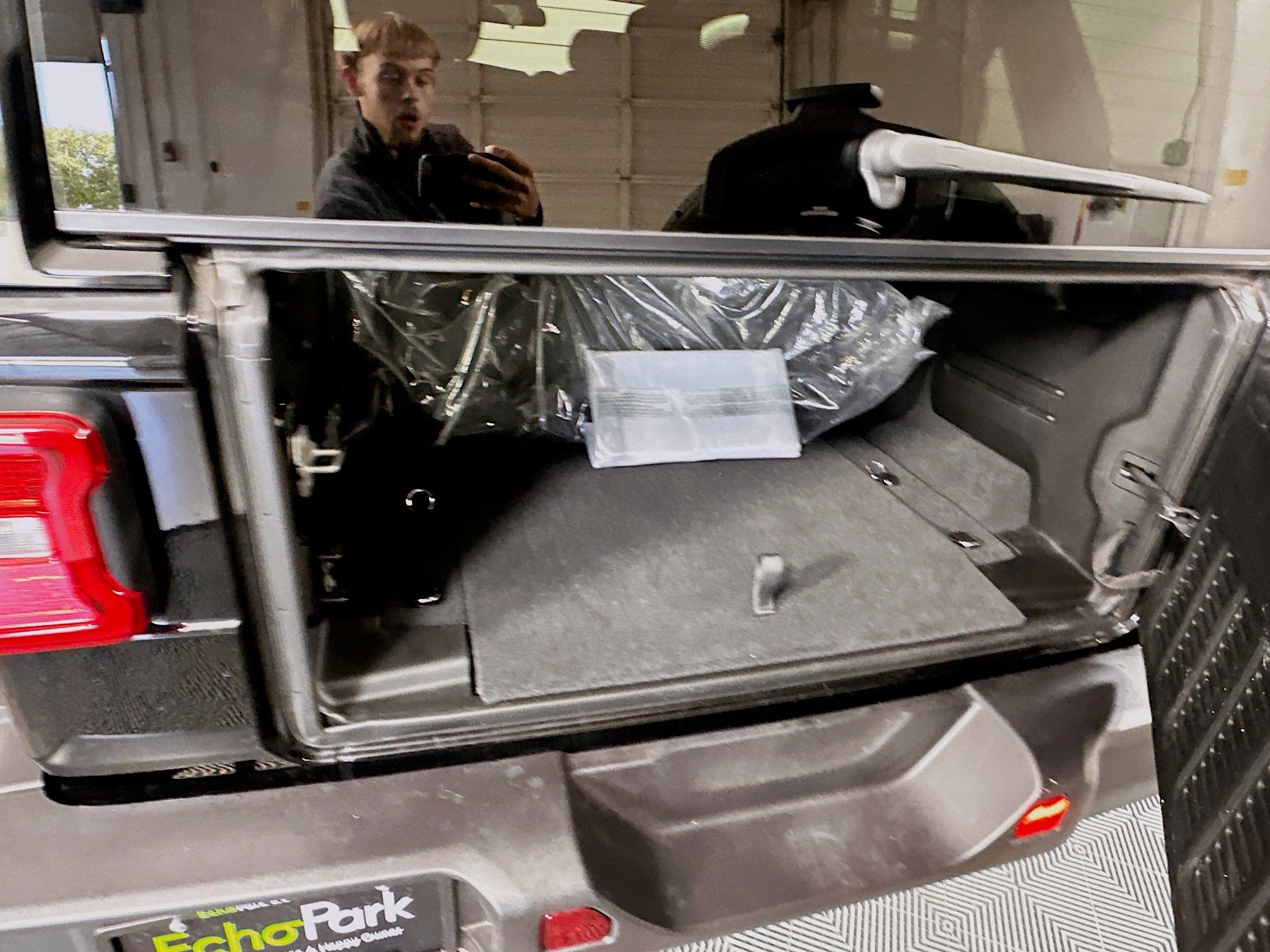 Used 2025 Jeep Wrangler Sahara image 27