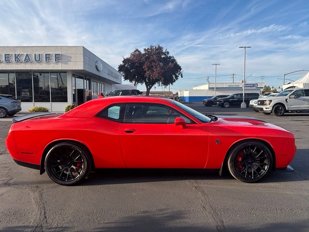 Used 2016 Dodge Challenger SRT Hellcat RWD image 2