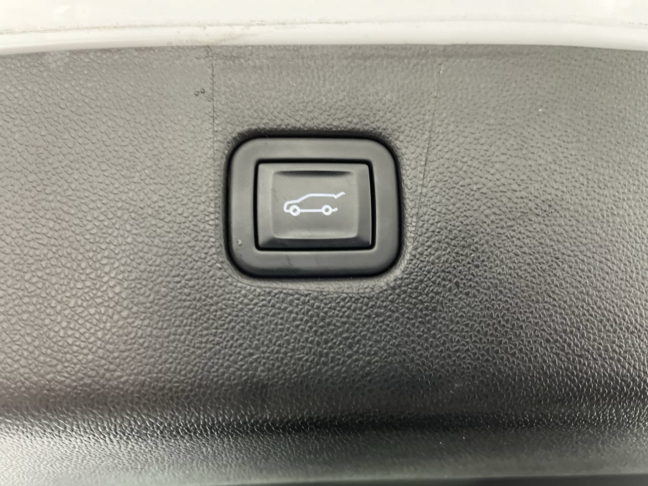 Certified 2023 Chevrolet Blazer LT w/ Convenience Package AWD/4WD image 33