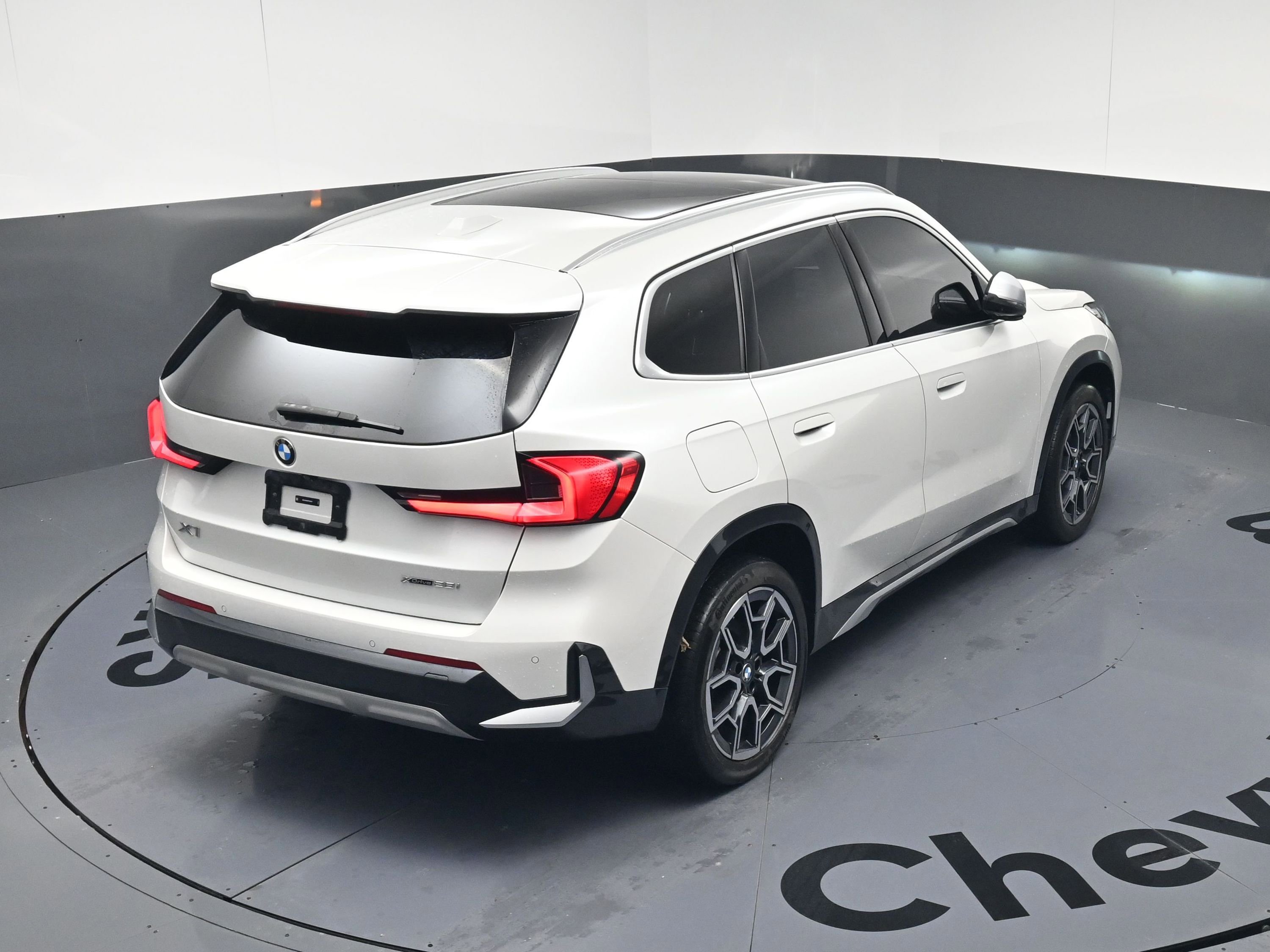 Used 2023 BMW X1 xDrive28i w/ Premium Package image 25