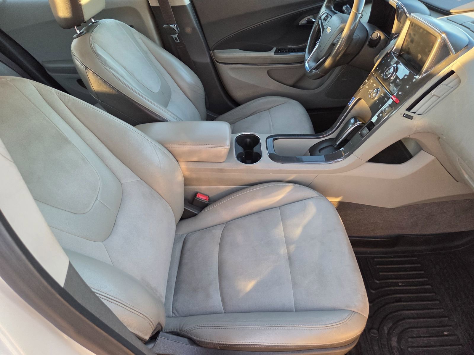 Used 2013 Chevrolet Volt Premium w/ Premium Trim Package image 16