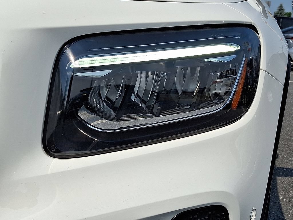 Used 2024 Mercedes-Benz GLB 250 4MATIC image 10