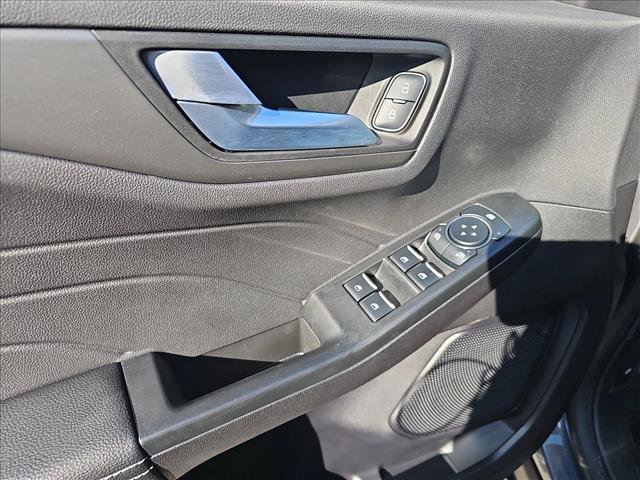 New 2026 Ford Escape SE image 12