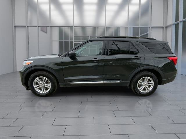 Certified 2022 Ford Explorer XLT w/ Equipment Group 202A image 5