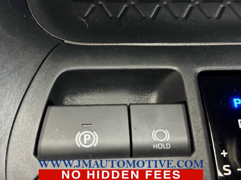 Used 2021 Toyota RAV4 SE w/ Weather & Moonroof Package image 35