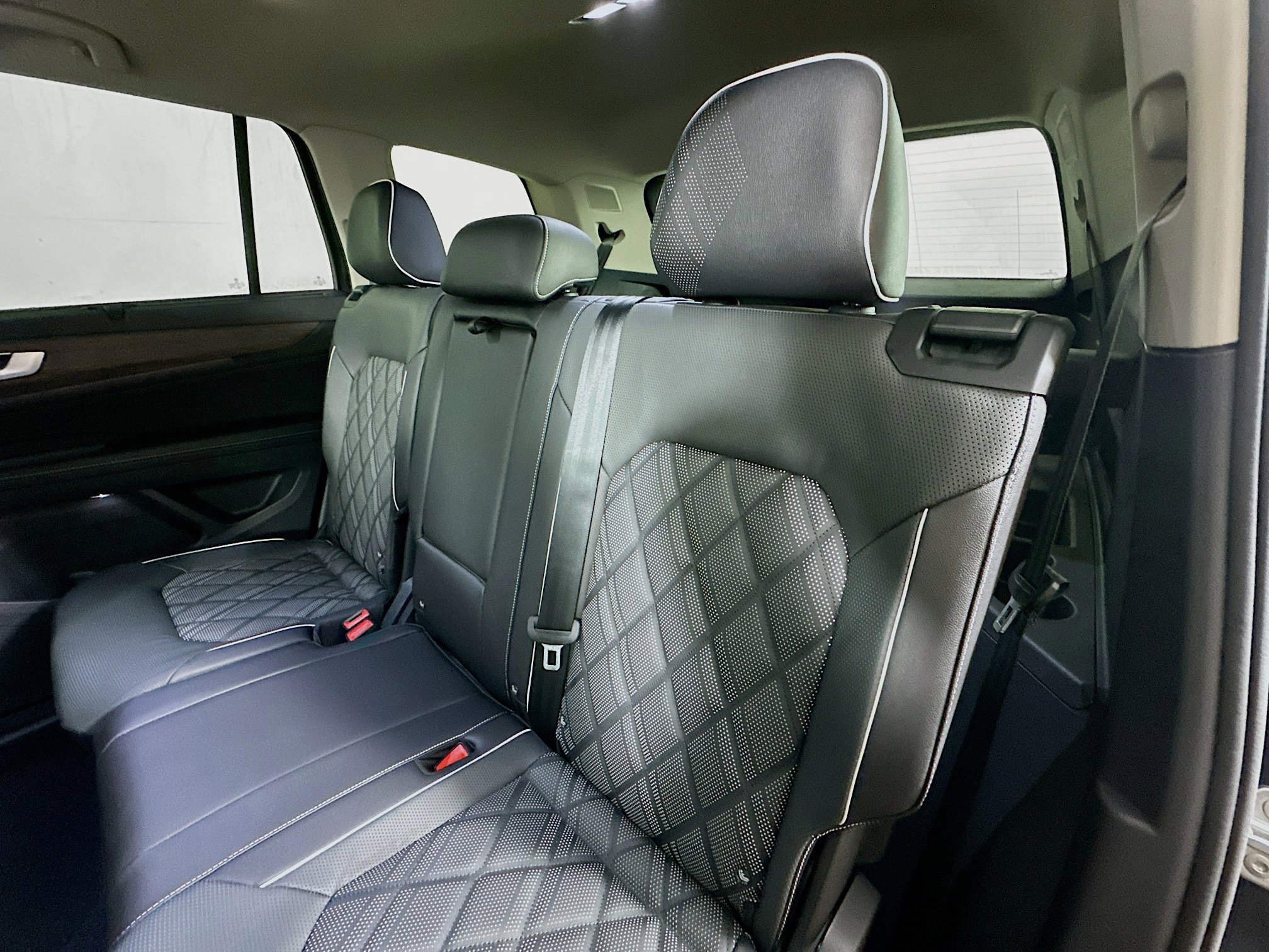 New 2026 Volkswagen Atlas SEL Premium R-Line image 25