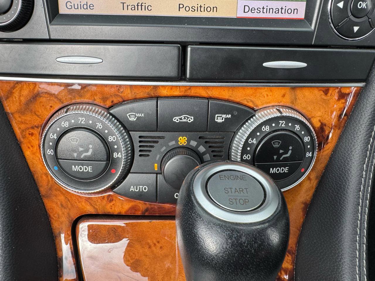 Used 2012 Mercedes-Benz SL 550 image 24