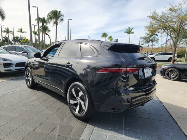 Used 2025 Jaguar F-PACE R-Dynamic S image 12