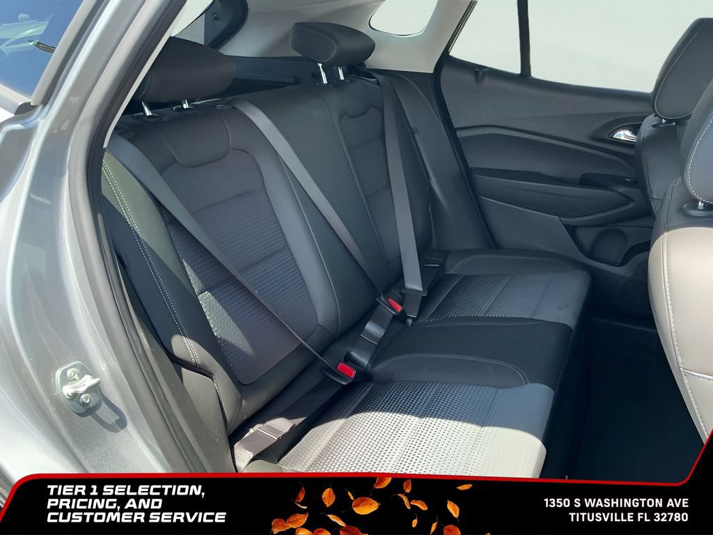 Used 2025 Chevrolet Trax LT w/ LT Convenience Package FWD image 20