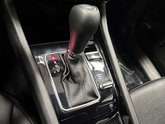 Used 2024 Jeep Compass Limited w/ Sun and Sound Group image 21