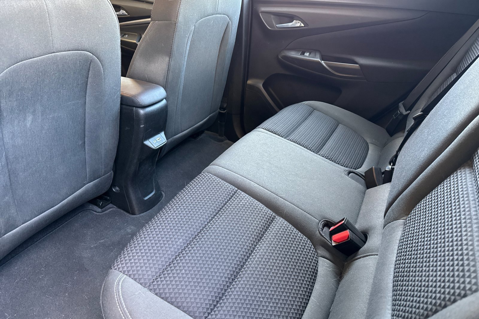 Used 2023 Chevrolet Bolt EUV LT w/ Comfort Package image 13