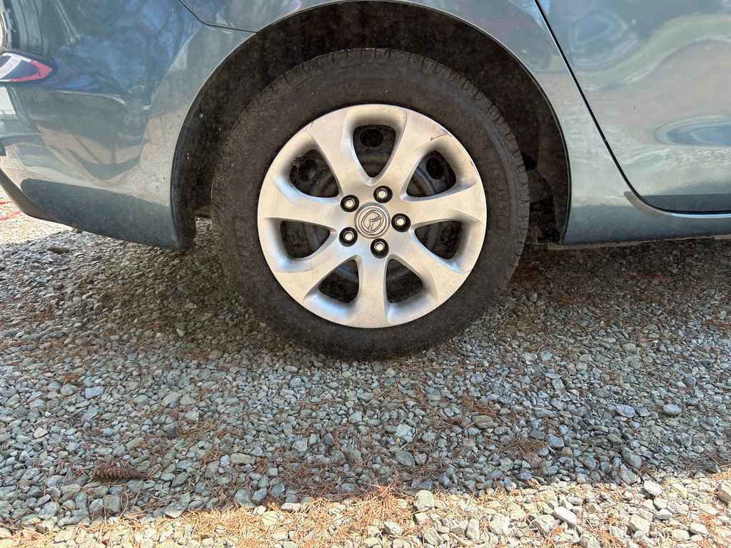 Used 2010 MAZDA MAZDA3 i Sport image 18