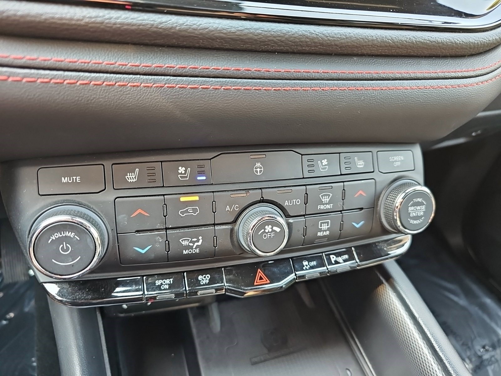 Used 2023 Dodge Durango R/T AWD/4WD image 22