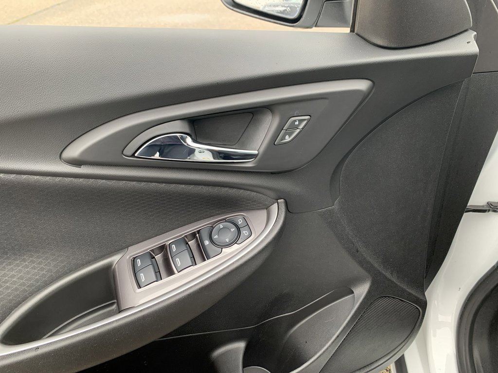 Certified 2022 Chevrolet Malibu LS image 11