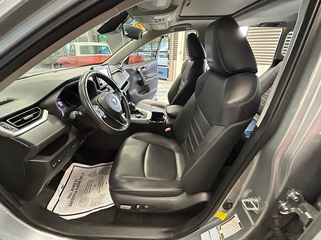 Used 2022 Toyota RAV4 XLE Premium AWD/4WD image 53