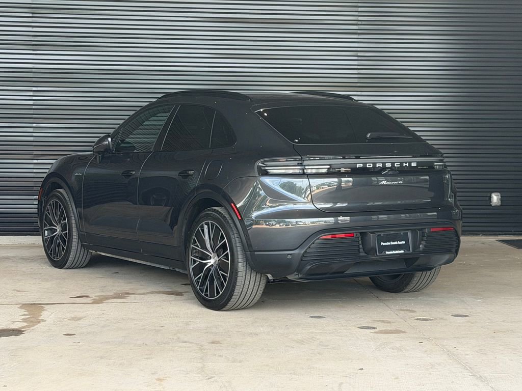 Certified 2024 Porsche Macan 4 Electric AWD/4WD image 3