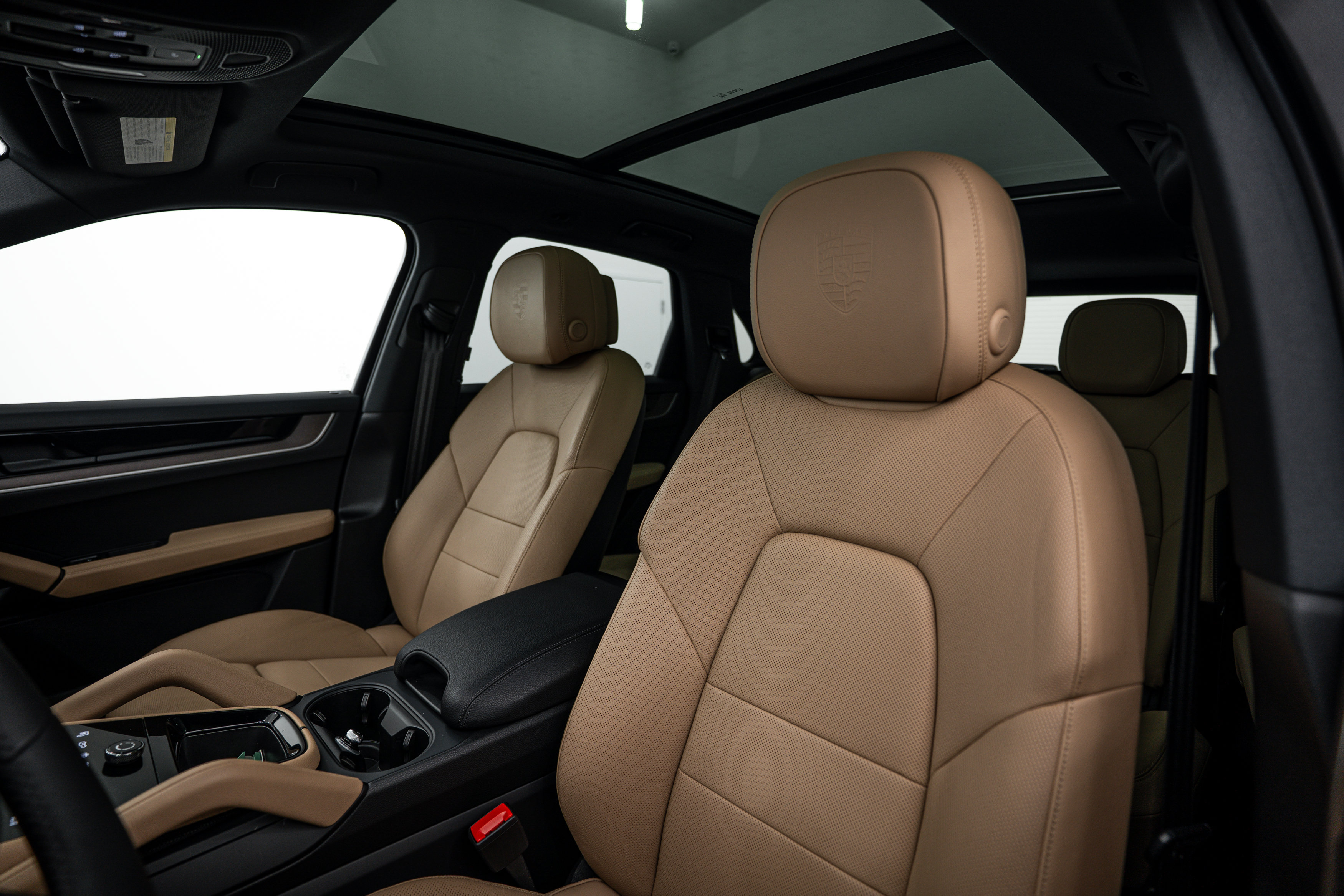 Certified 2026 Porsche Cayenne AWD/4WD image 14