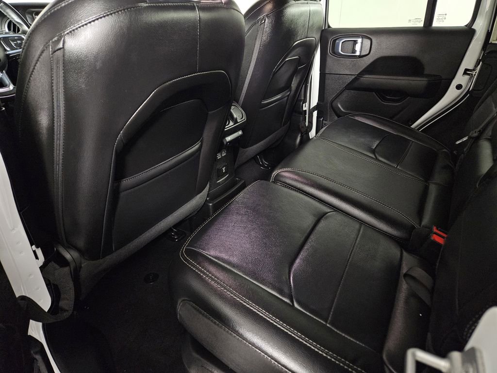 Used 2021 Jeep Wrangler Unlimited Sahara image 25