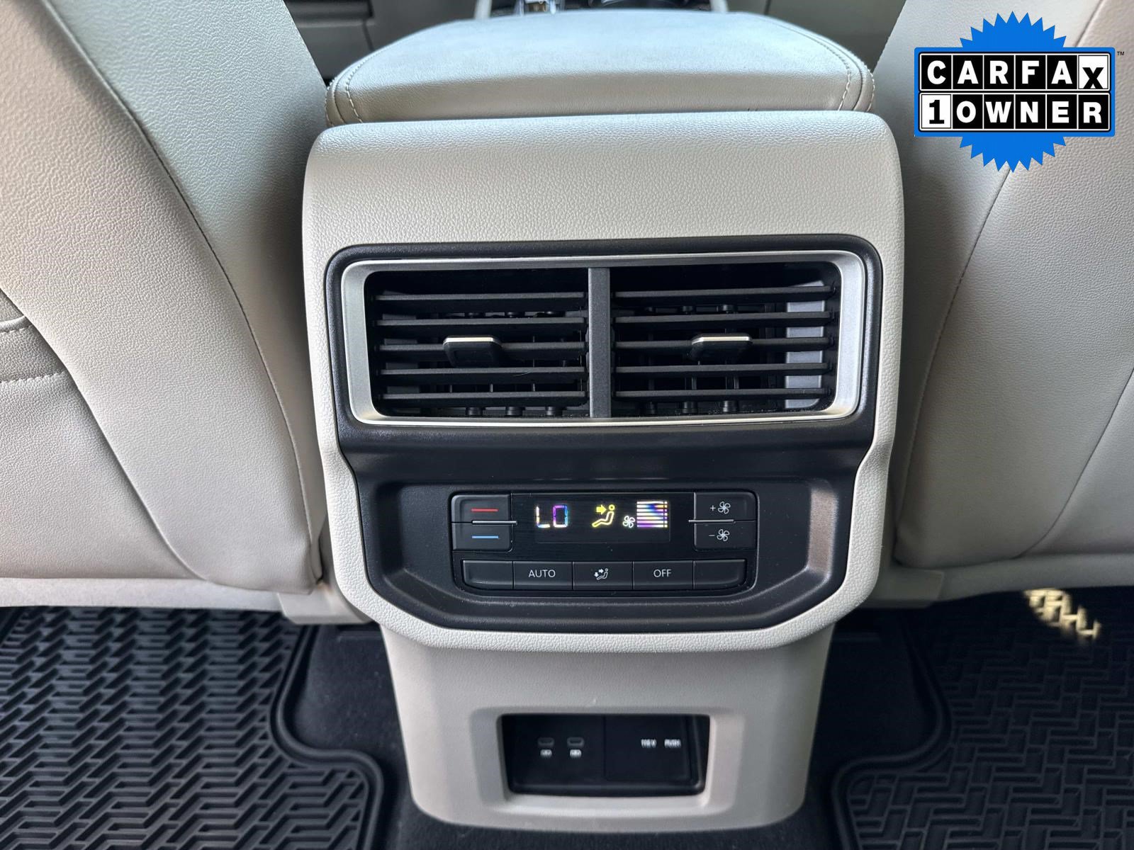 Used 2025 Volkswagen Atlas SE FWD image 20