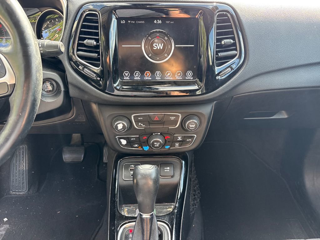 Used 2018 Jeep Compass Limited w/ Safe & Security Group FWD image 24