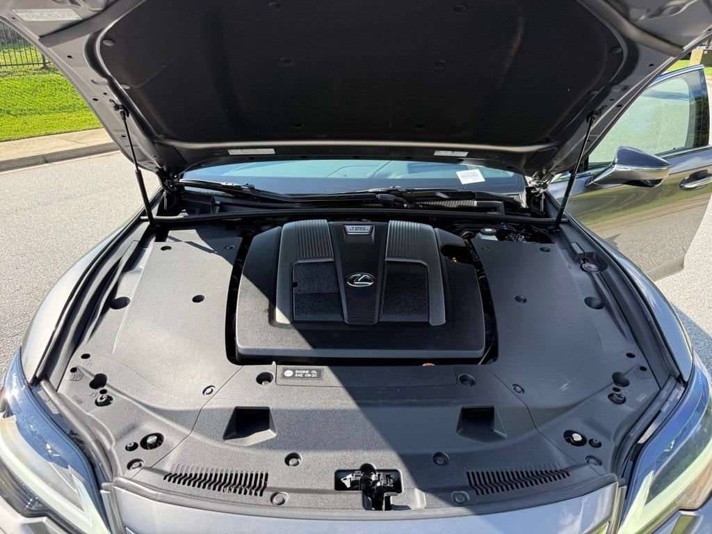 Certified 2024 Lexus LS 500 w/ Luxury Package RWD image 16