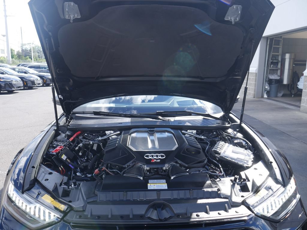 Certified 2024 Audi RS 6 performance AWD/4WD image 17