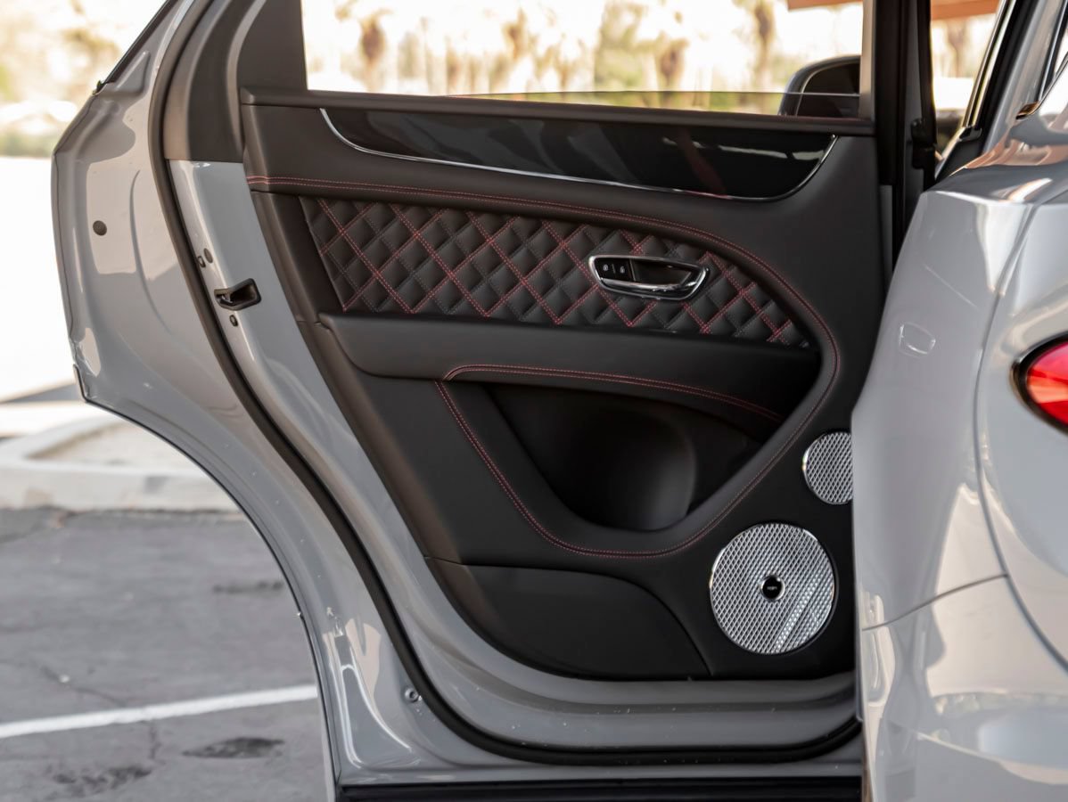 Certified 2022 Bentley Bentayga AWD/4WD image 27