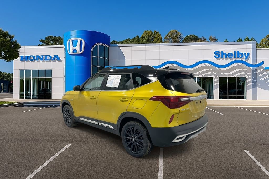 Used 2022 Kia Seltos Nightfall Edition image 6