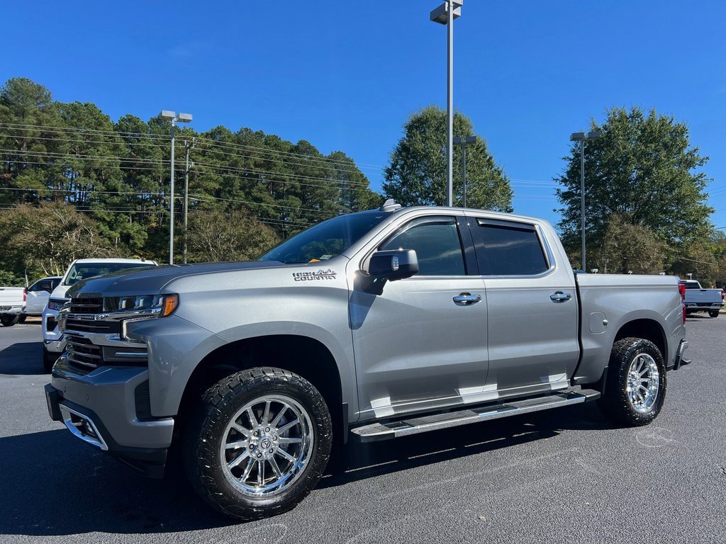 Used 2022 Chevrolet Silverado 1500 High Country w/ Safety Package II image 4