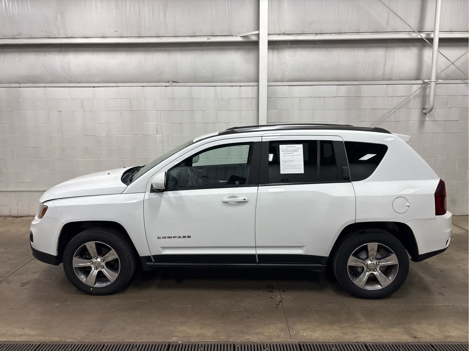 Used 2016 Jeep Compass High Altitude image 5