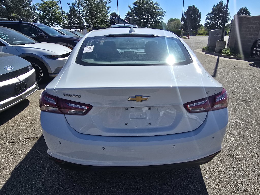 Used 2022 Chevrolet Malibu LT FWD image 16