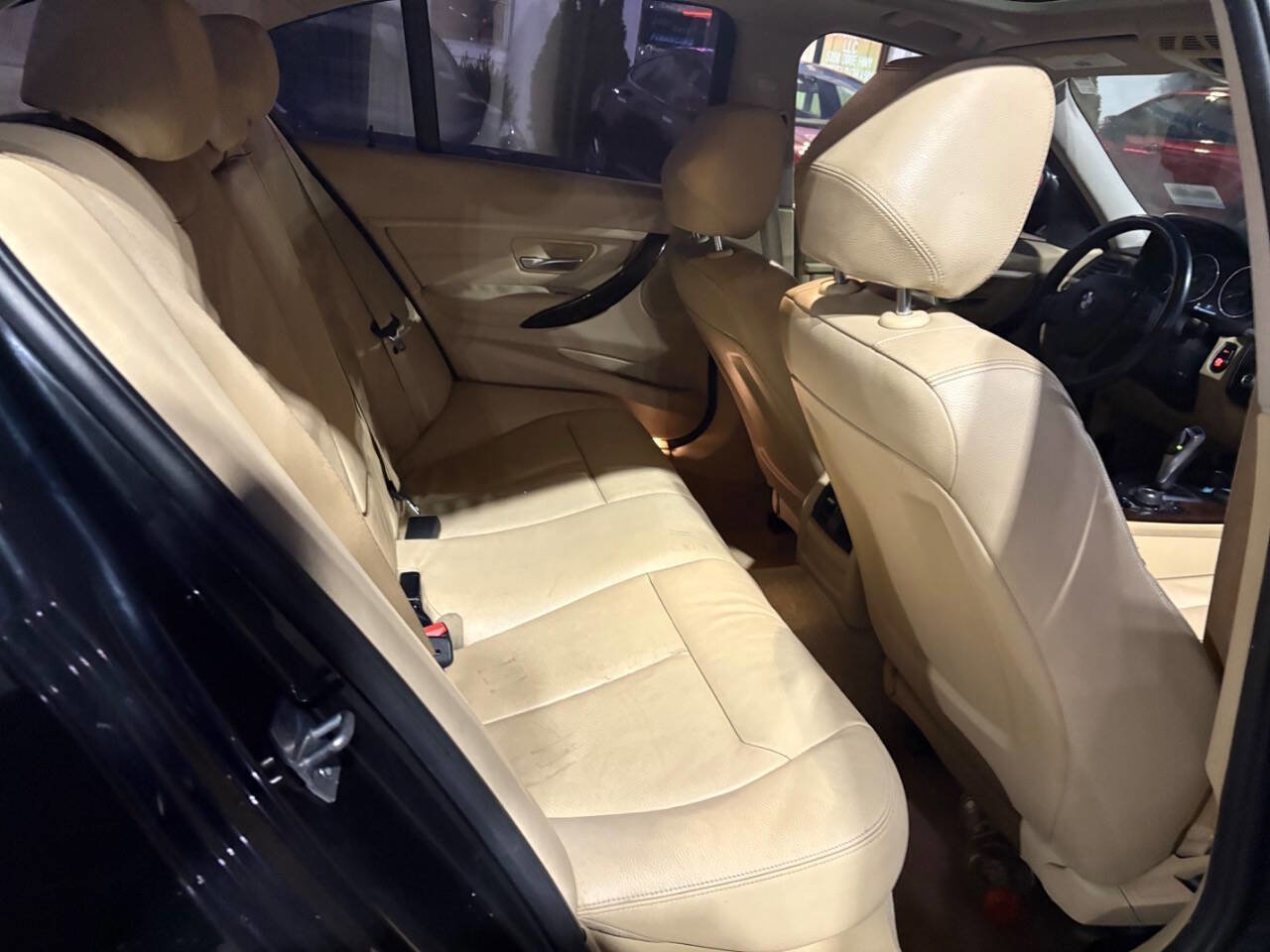 Used 2014 BMW 320i Sedan image 11