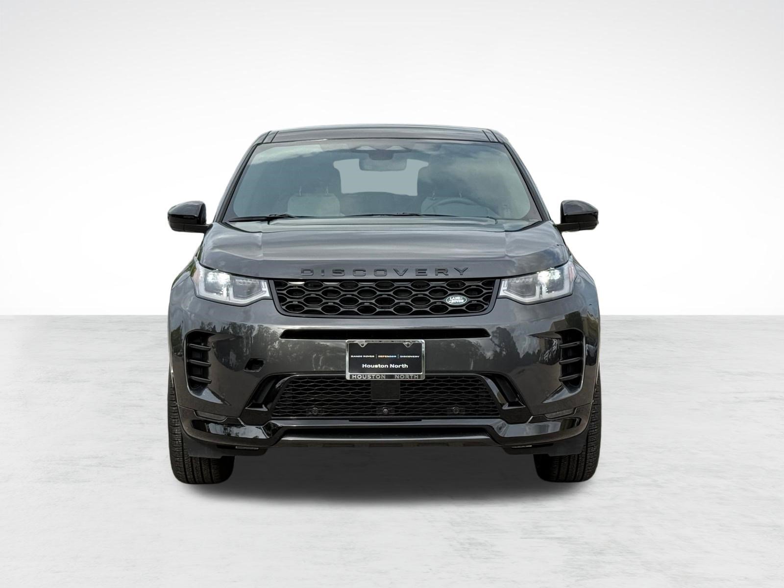 Certified 2025 Land Rover Discovery Sport Dynamic SE image 6