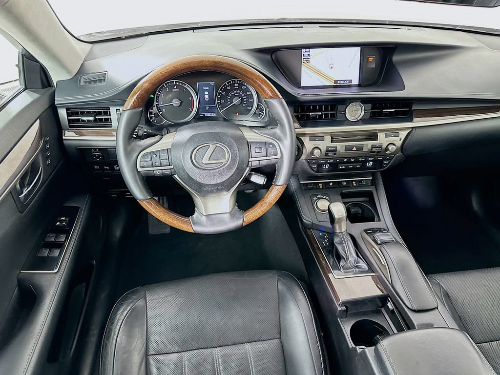 Used 2017 Lexus ES 350 w/ Luxury Package FWD image 23