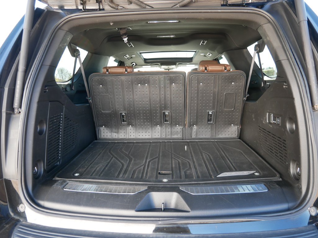 Used 2023 Chevrolet Suburban High Country AWD/4WD image 14