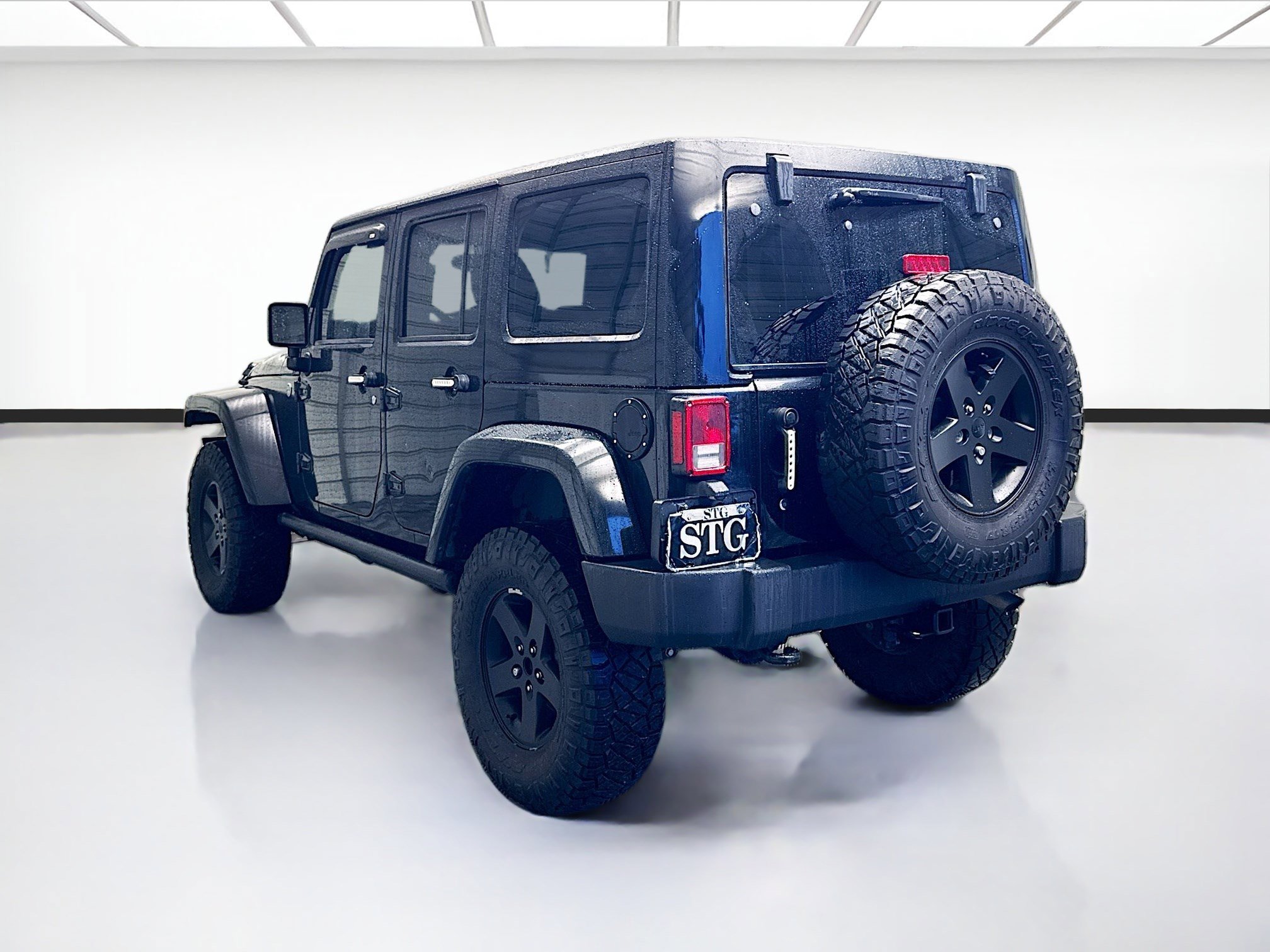 Used 2015 Jeep Wrangler Unlimited Sahara image 6