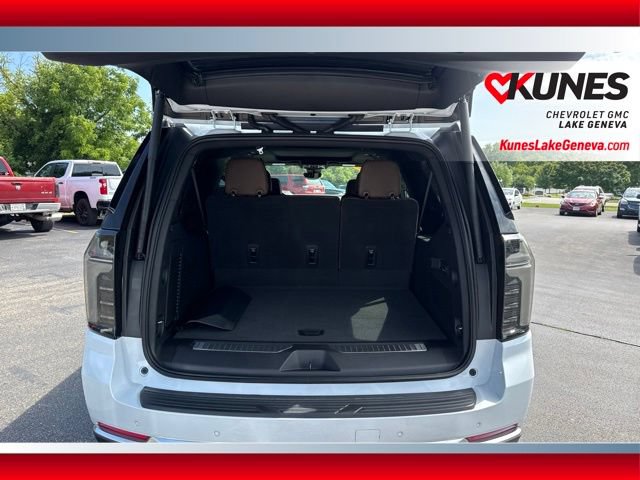 New 2026 Chevrolet Suburban High Country w/ Sun And Tow Package AWD/4WD image 26