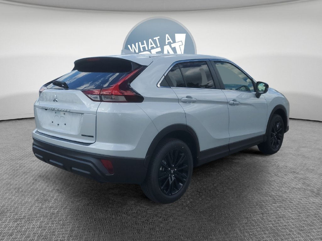 New 2026 Mitsubishi Eclipse Cross LE AWD/4WD image 3