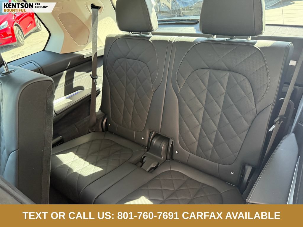 Used 2025 BMW X7 xDrive40i AWD/4WD image 37