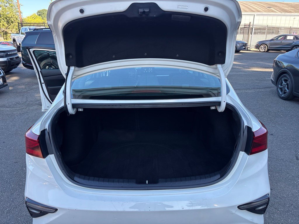 Used 2021 Kia Forte LXS FWD image 24