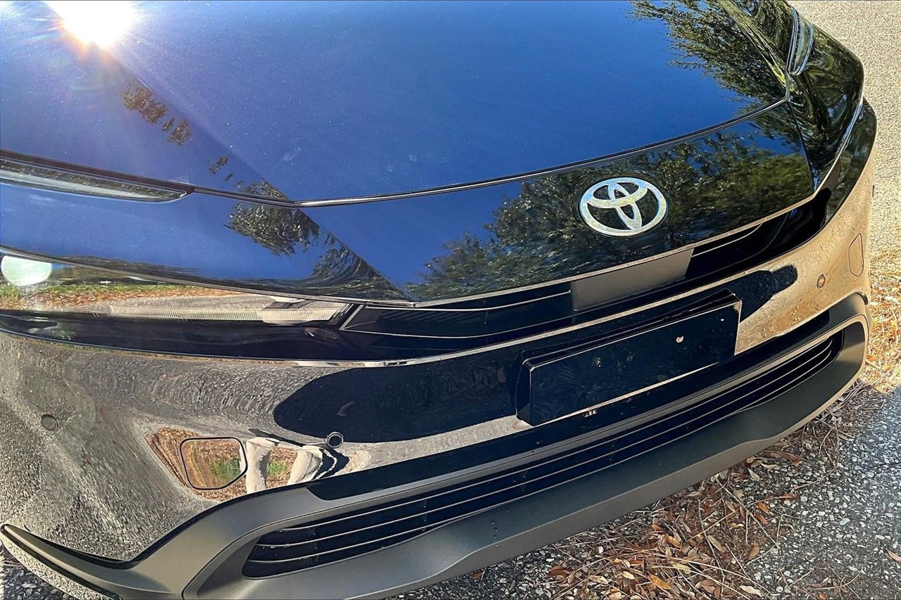 Used 2026 Toyota Prius LE image 30