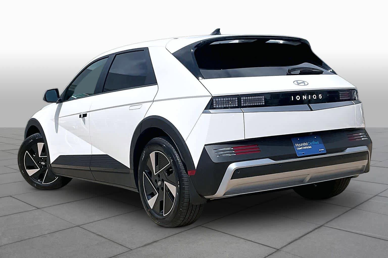 Certified 2026 Hyundai Ioniq 5 SEL RWD image 11