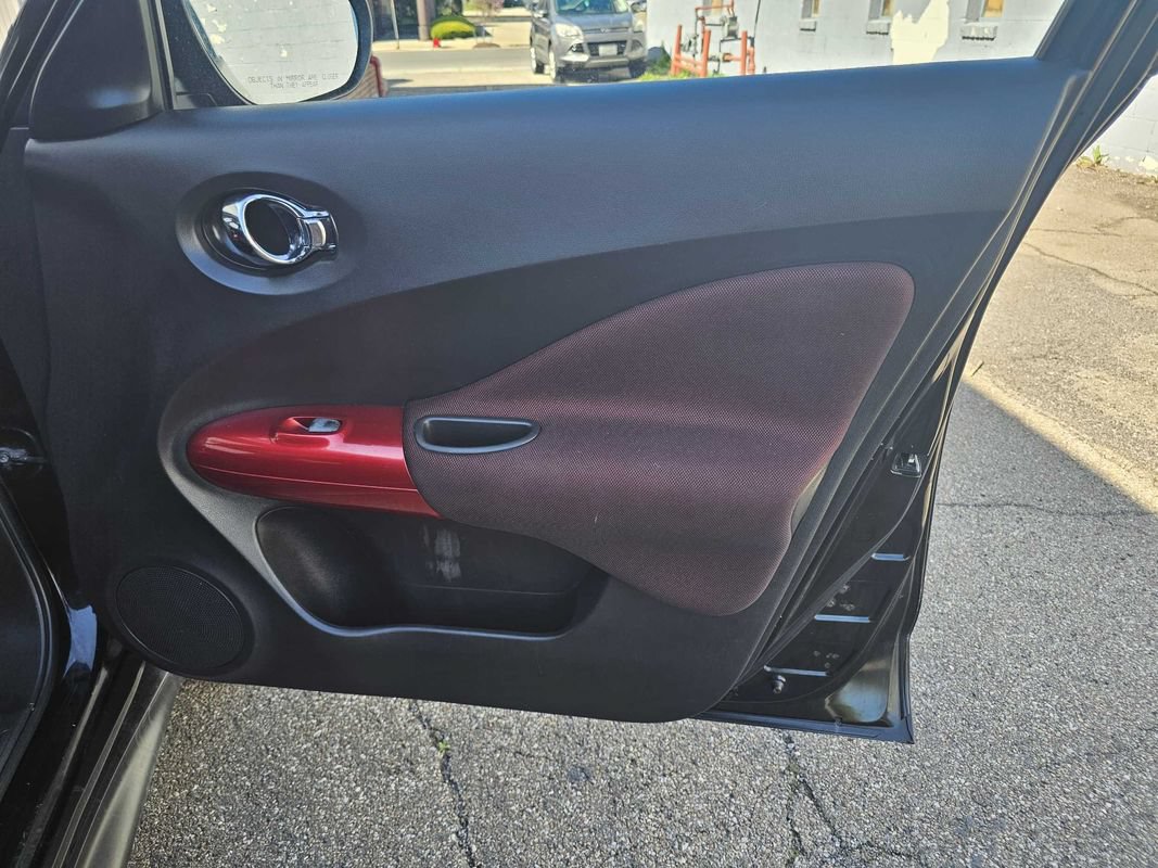 Used 2014 Nissan Juke SV AWD/4WD image 21