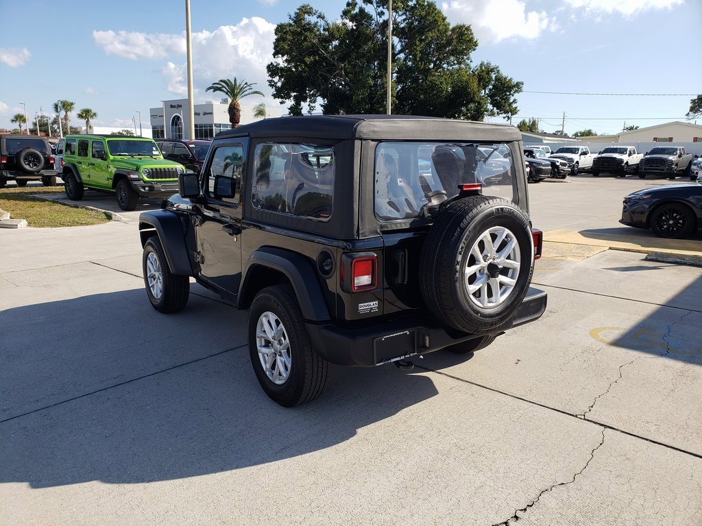 Used 2023 Jeep Wrangler Sport S image 3